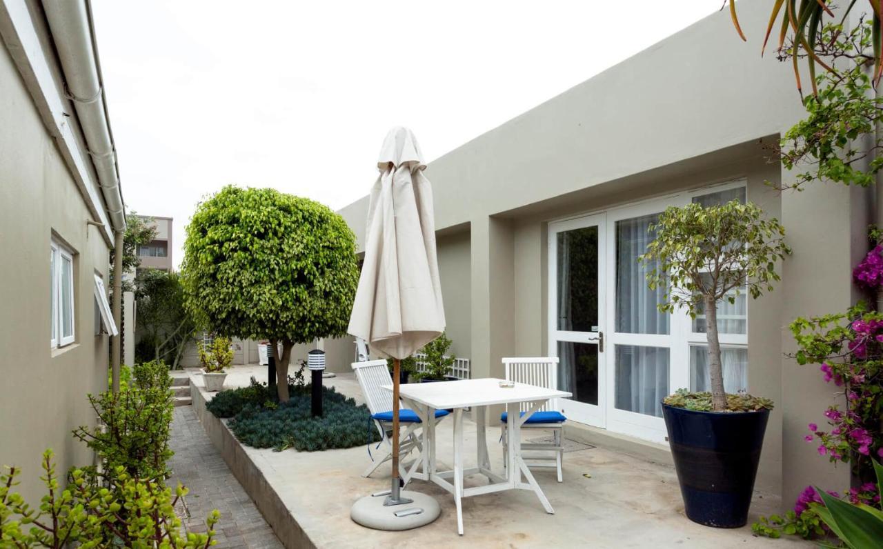 Conifer Beach House Port Elizabeth Exterior photo